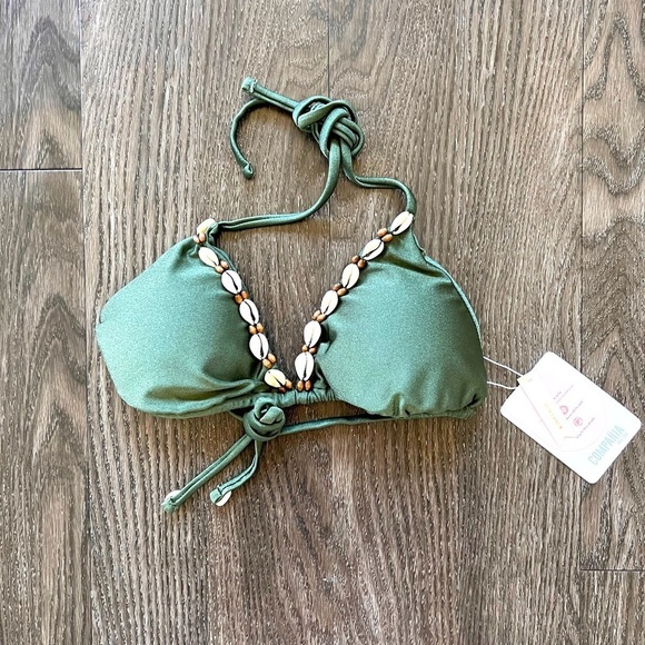 Compañia del Sol Women's triangle Bikini Swimsuit Top with shell detail - large - Picture 2 of 5